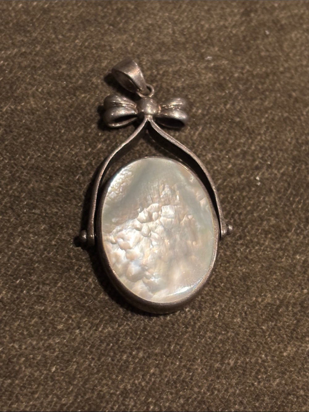 Vintage 1970s Sterling Silver 2-Sided Bow Mother-of-Pearl and Onyx Oval Pendant